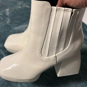 Nasty Gal White Gogo-Retro Faux Leather Ankle Boots Women's size 6